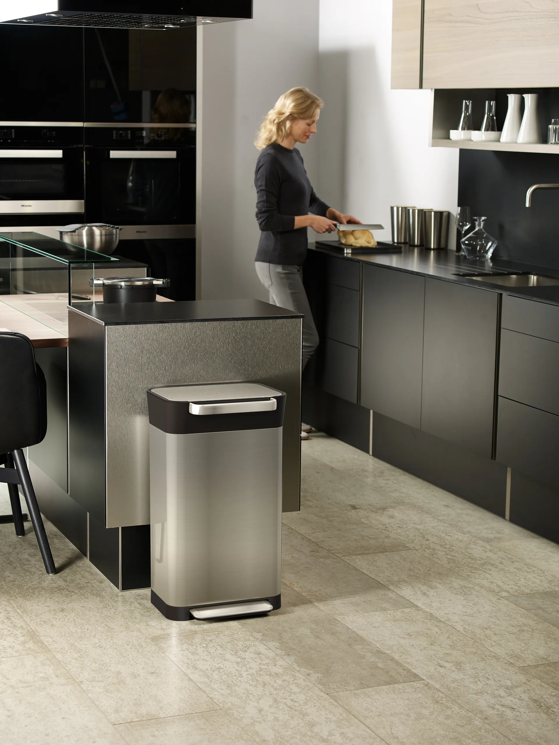 Secchio compattatore con pedale Joseph Joseph Titan 30 L, Acciaio inossidabile Joseph Joseph