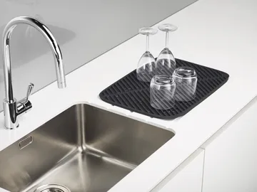 Tappetino scolapiatti grande Flume 43,5 cm - Grigio - Joseph Joseph