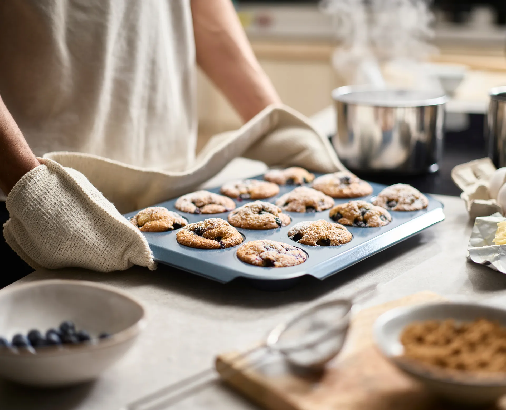 Teglia per muffin Nest Bake 41 cm, Blu Joseph Joseph