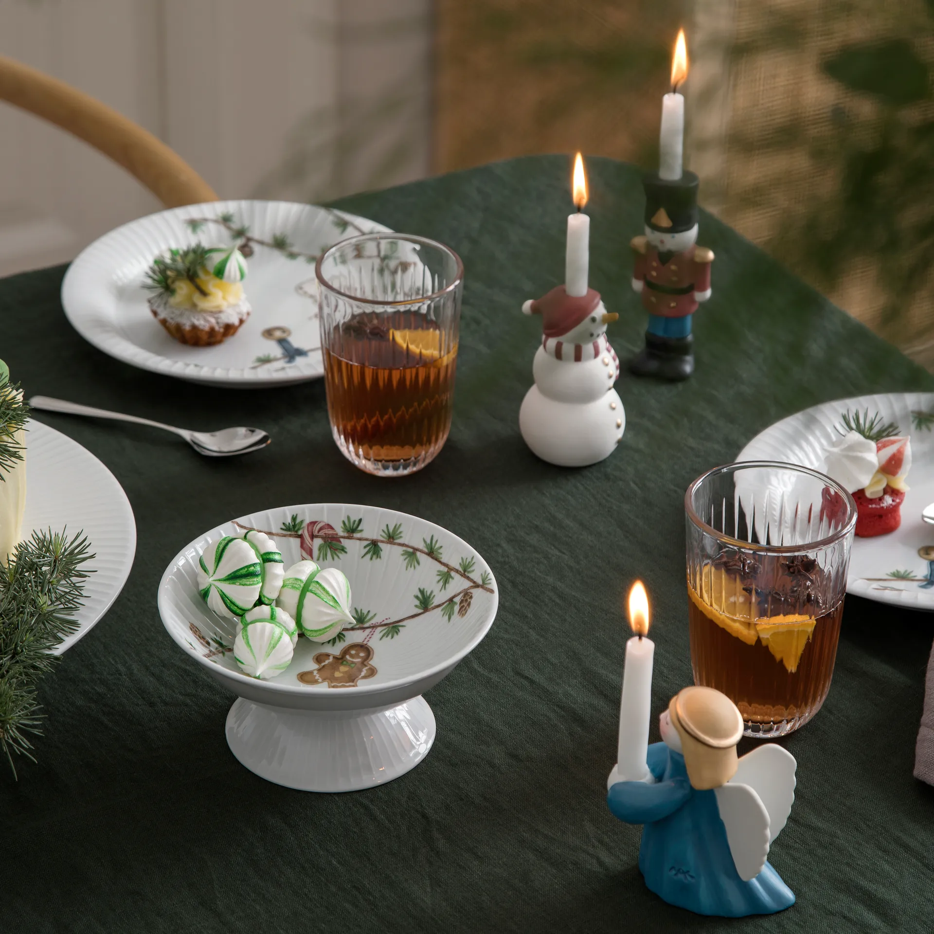 Ciotola natalizia Hammershøi su piedistallo Ø16 cm, Bianco Kähler