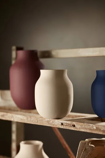 Studio Omaggio vaso - Sabbia, 20 cm - Kähler