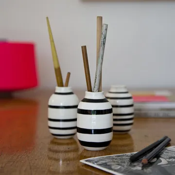 Vaso in miniatura Omaggio confezione da 3 - nero-bianco - Kähler