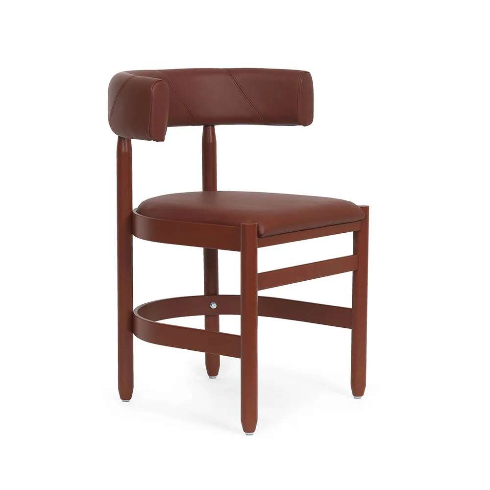 Poltrona Botero, Tärnsjö red-Base in frassino rosso Källemo