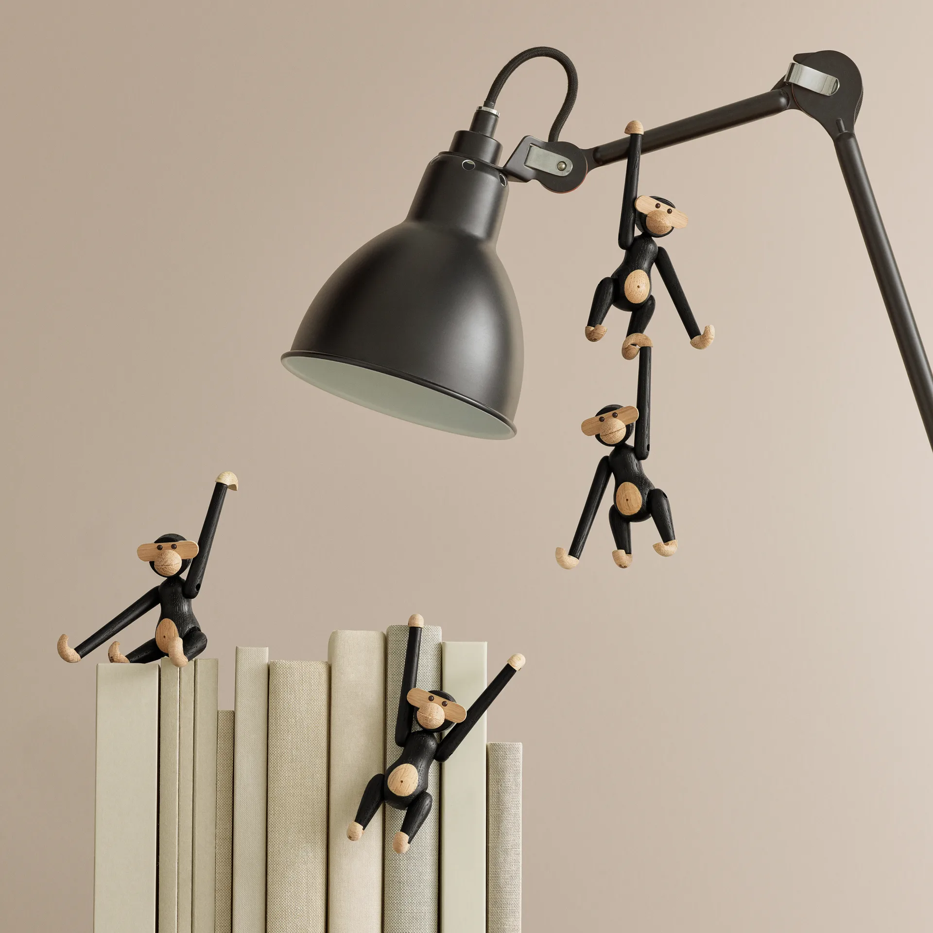 Scimmia Kay Bojesen mini, rovere mordente scuro  Kay Bojesen Denmark