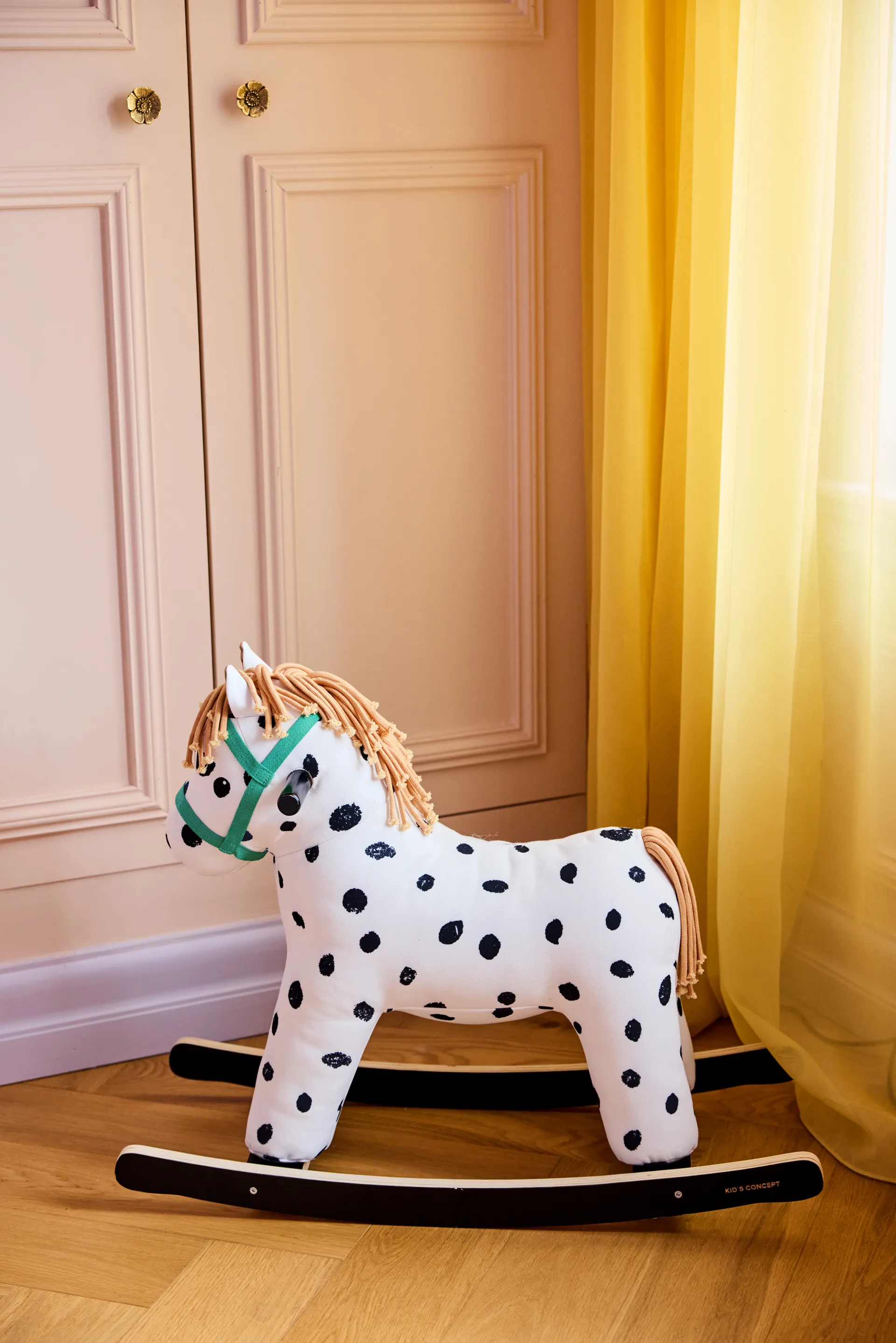 Cavallo a dondolo Pippi, Bianco-nero Kid's Concept