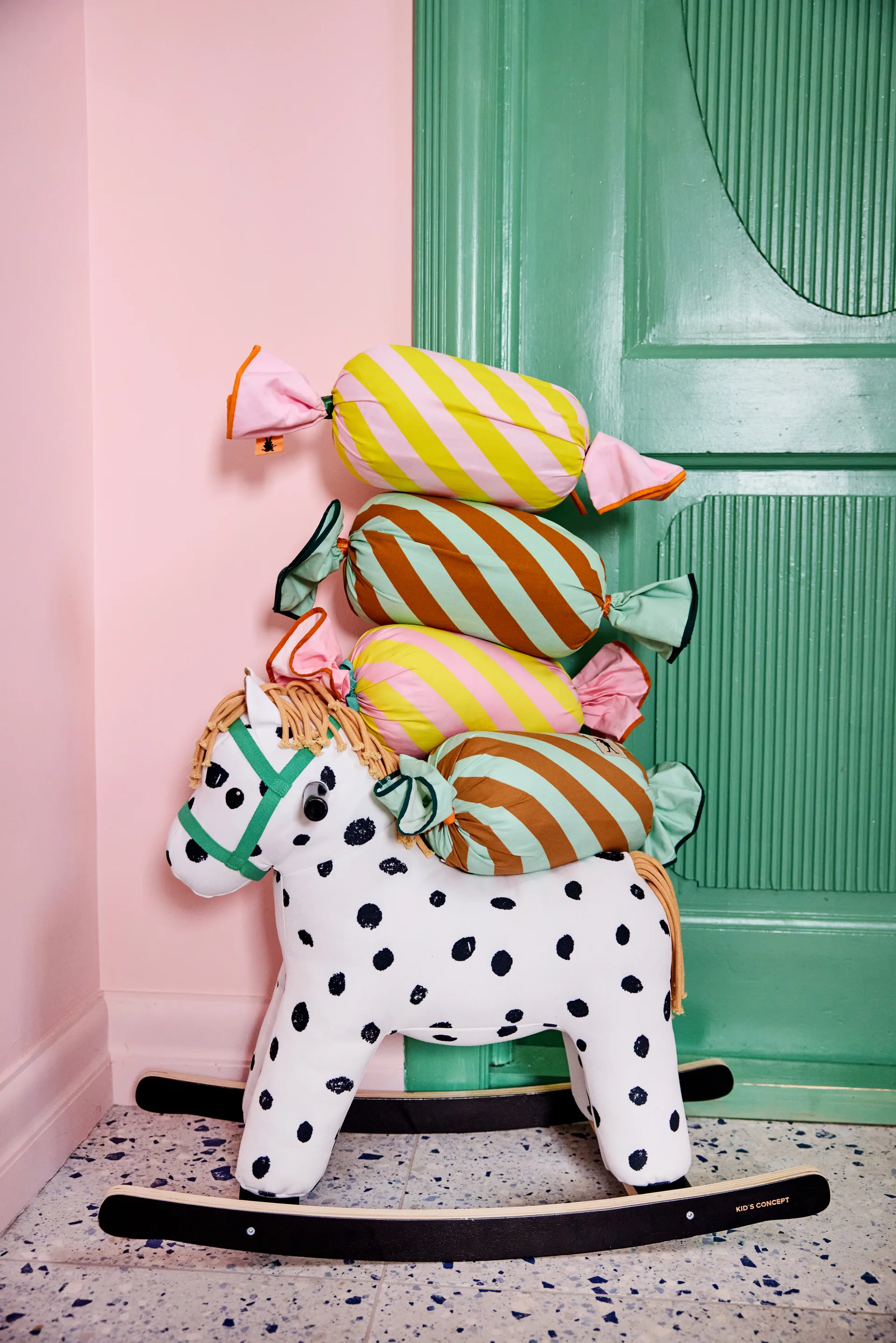 Cuscino Pippi a forma di caramella, Verde, 53x16 cm Kid's Concept