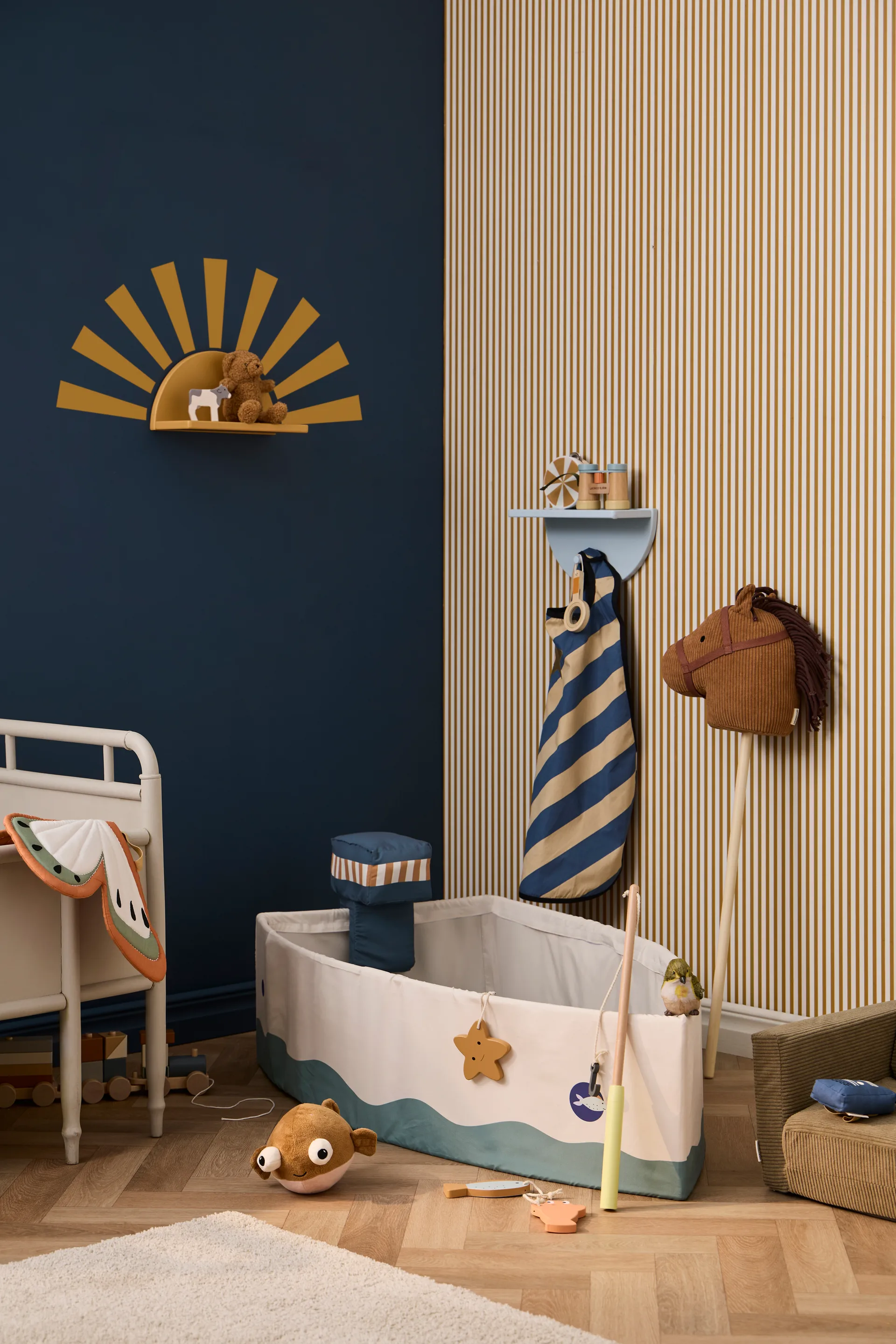 Mensola rotonda Star con adesivi inclusi, Senape Kid's Concept