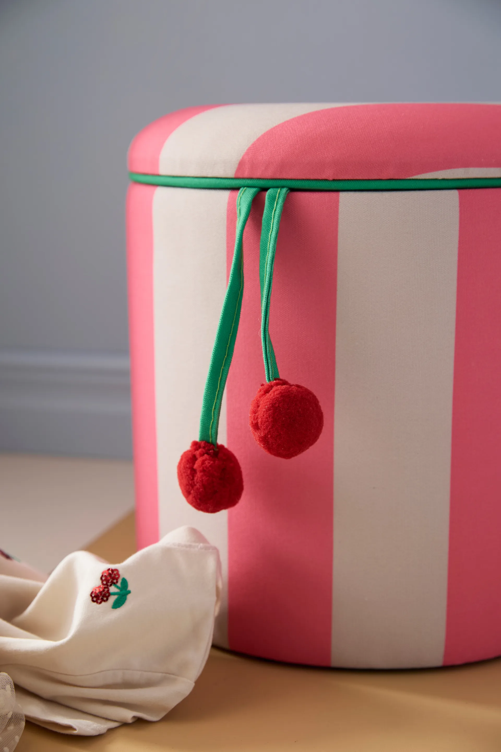 Pouf cilindrico con contenitore, Rosa, Ø40x30,5 cm Kid's Concept