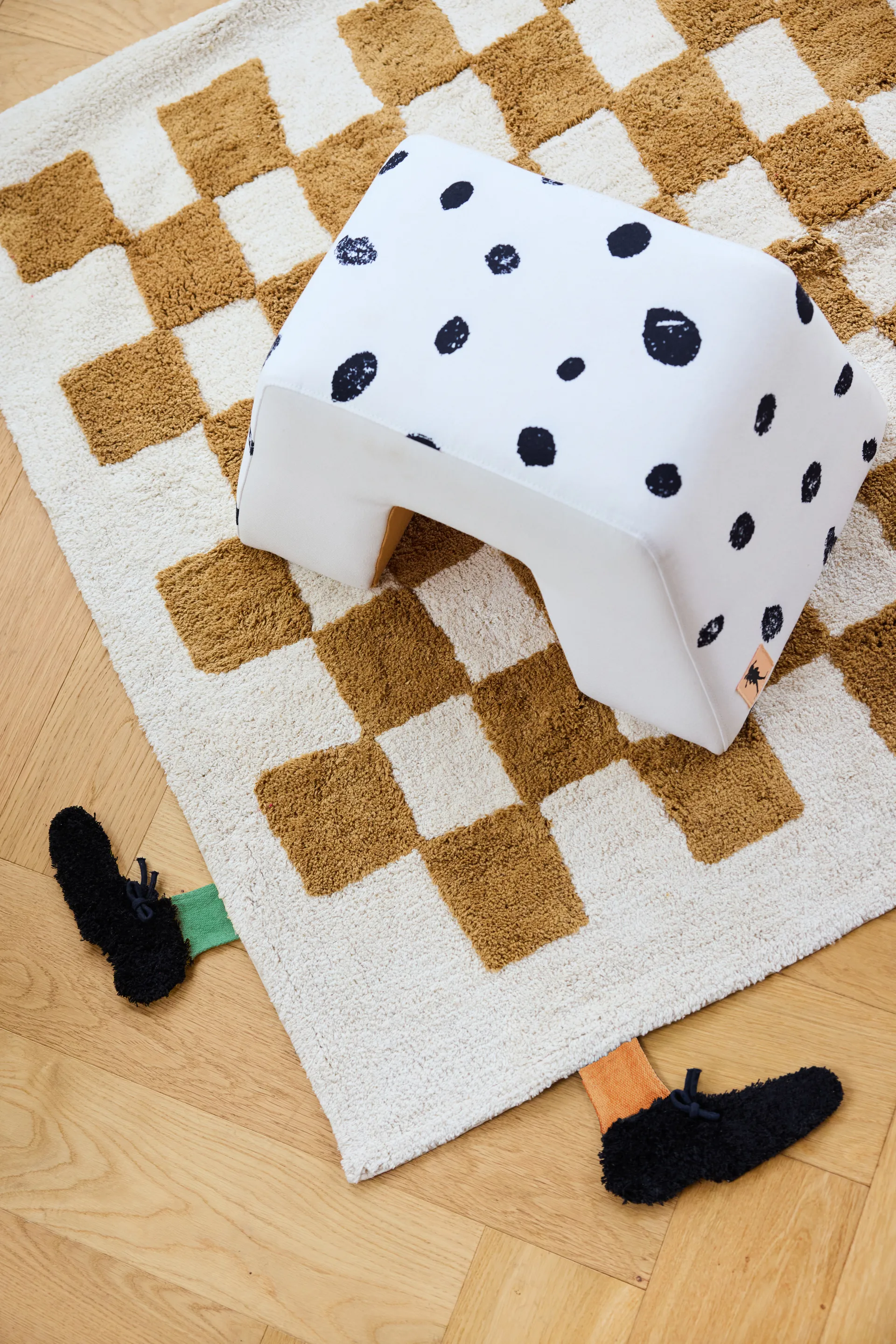 Sgabello Pippi , Bianco-arancione Kid's Concept