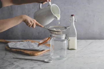 Vasetto per conserve Kilner quadrato con chiusura a leva - Trasparente, 1,5 L - Kilner