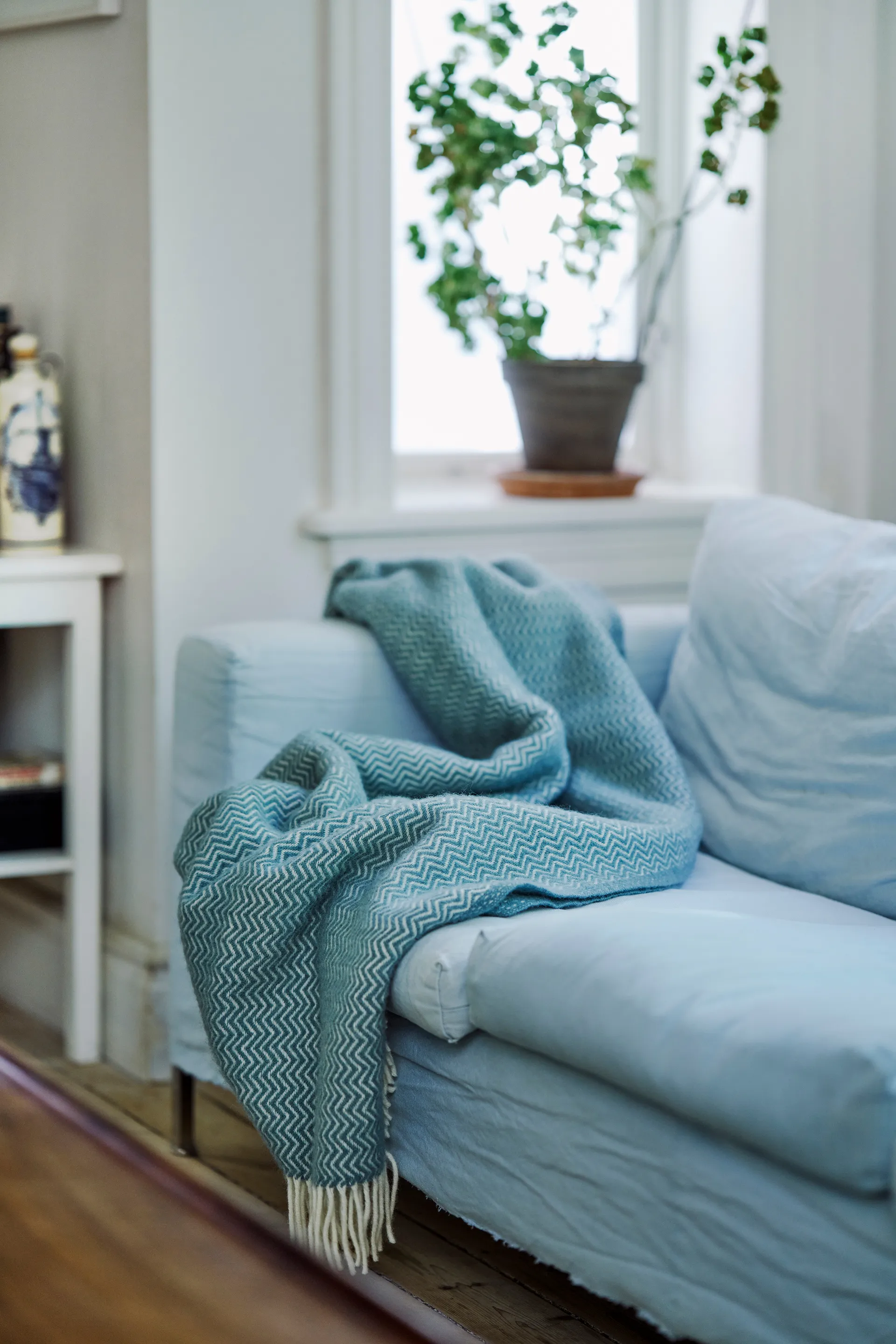 Plaid in lana Sorbet 130x200 cm, Blu setoso Klippan Yllefabrik