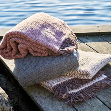 Plaid in lana Wave - marrone naturale - Klippan Yllefabrik