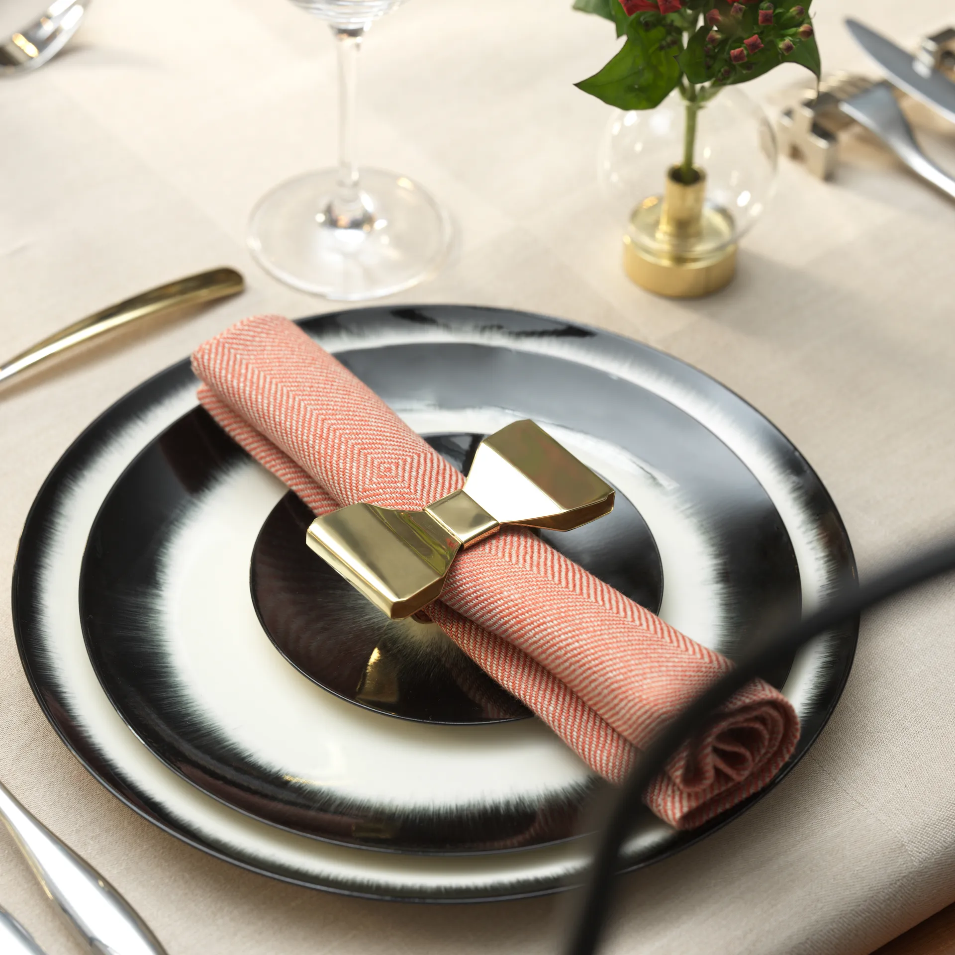 Portatovagliolo ad anello Bowie, confezione da 2, Ottone KLONG