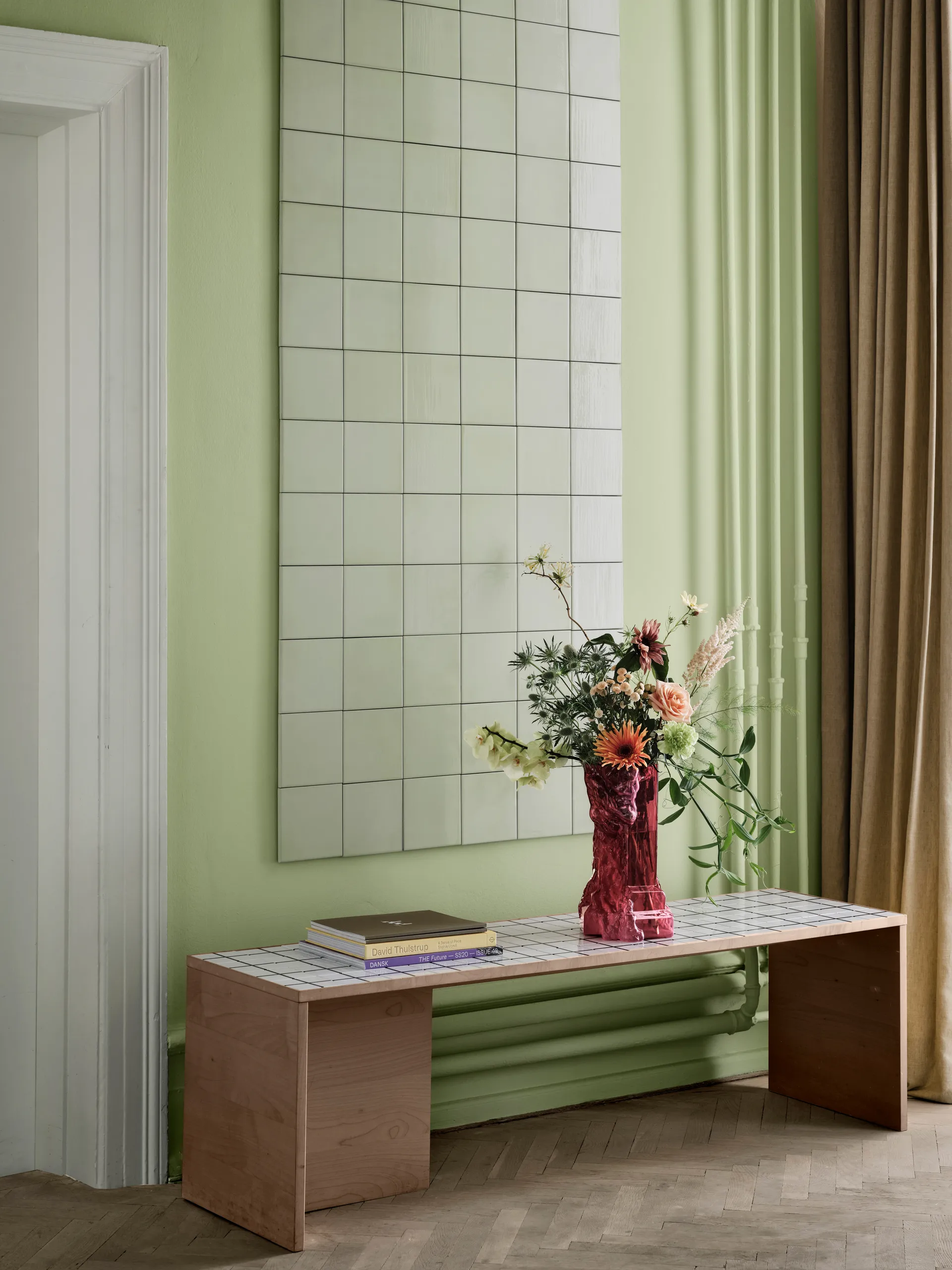 Vaso Rocky Baroque 35 cm, Fucsia Kosta Boda