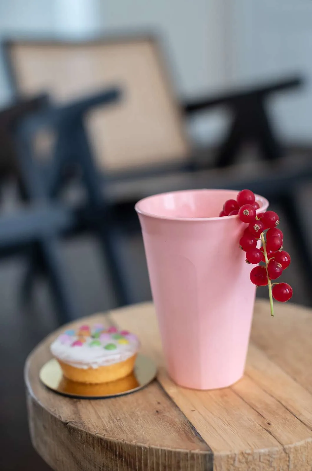 Set di stoviglie Nora Macarons 16 pezzi, Multi Koziol