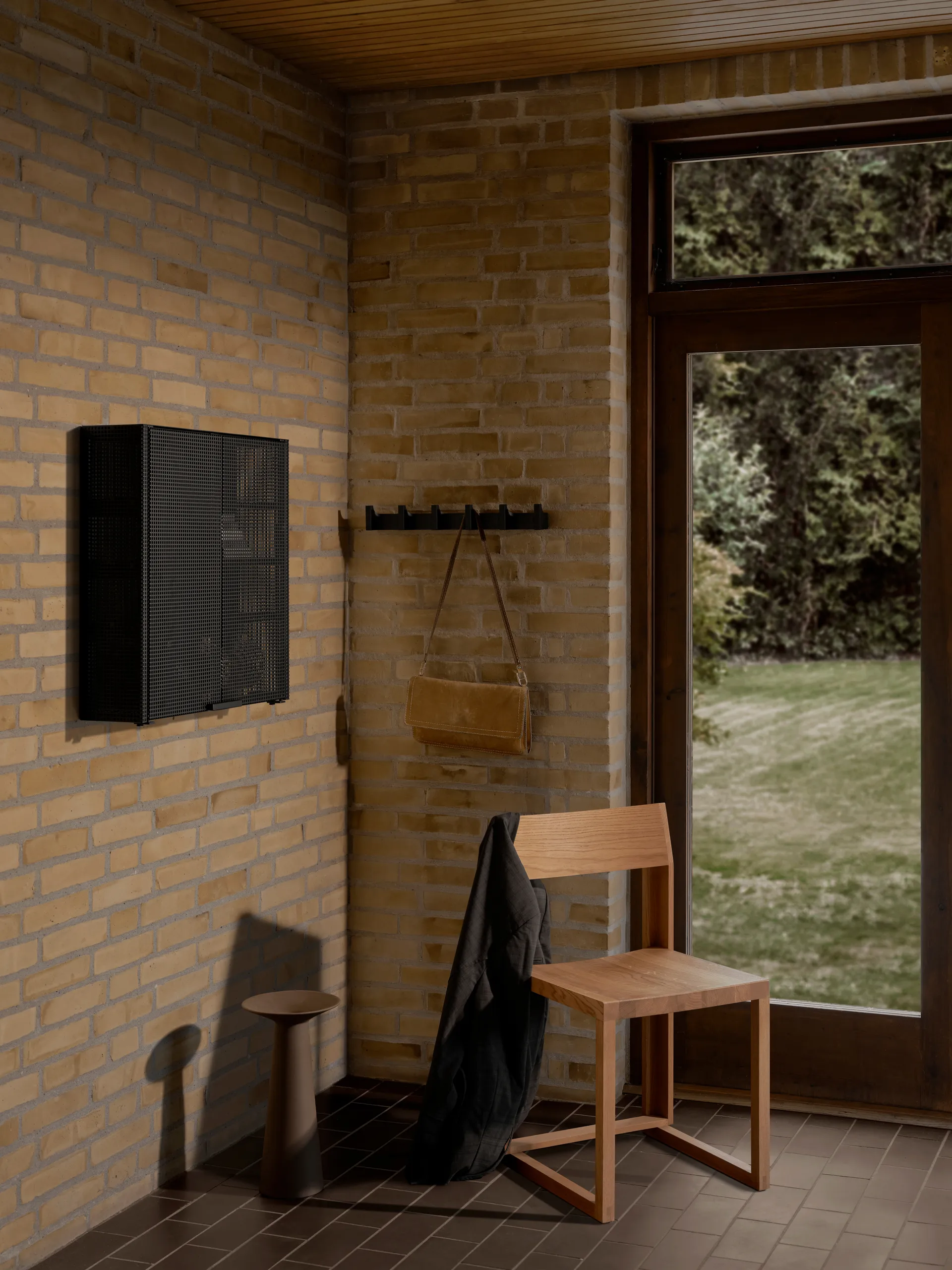 Appendiabiti Column 49 cm, Rovere laccato nero Kristina Dam Studio