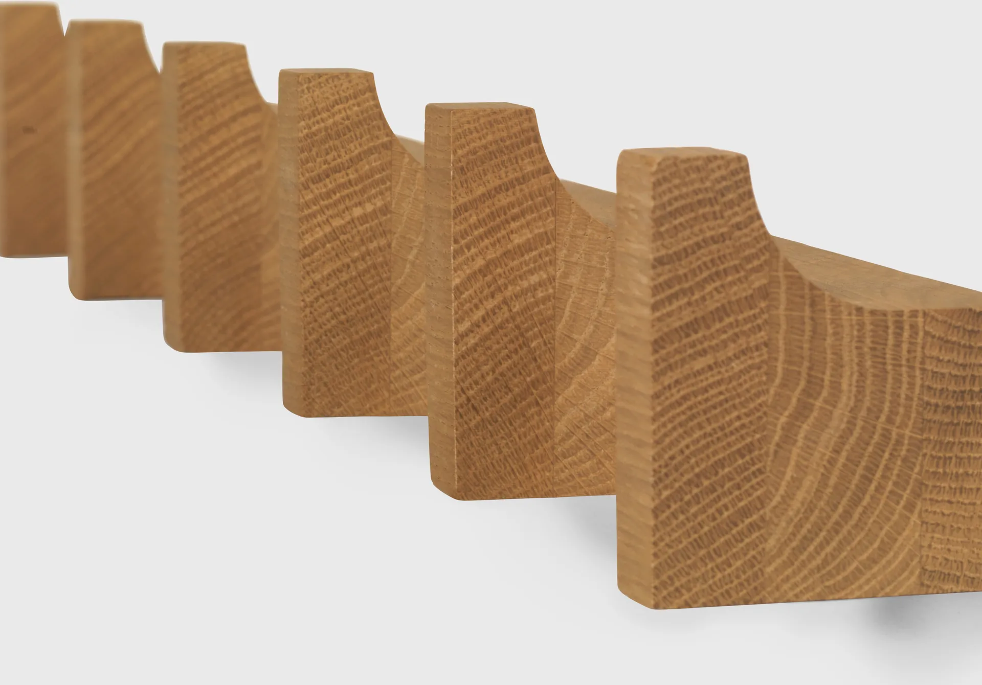 Appendiabiti Column 49 cm, Rovere oliato in tonalità calda Kristina Dam Studio