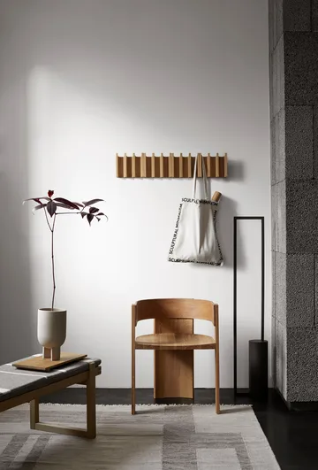 Sedia Collector - Rovere-noce laccato in tonalità calda - Kristina Dam Studio