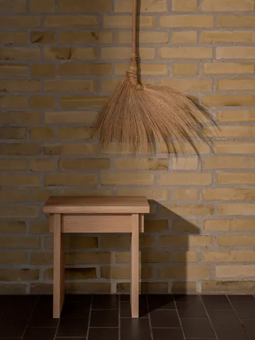 Sgabello Artisan 30x40 cm - Rovere laccato in tonalità calda - Kristina Dam Studio