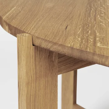 Tavolo da pranzo Collector Ø120x74 cm - Rovere laccato in tonalità calda - Kristina Dam Studio