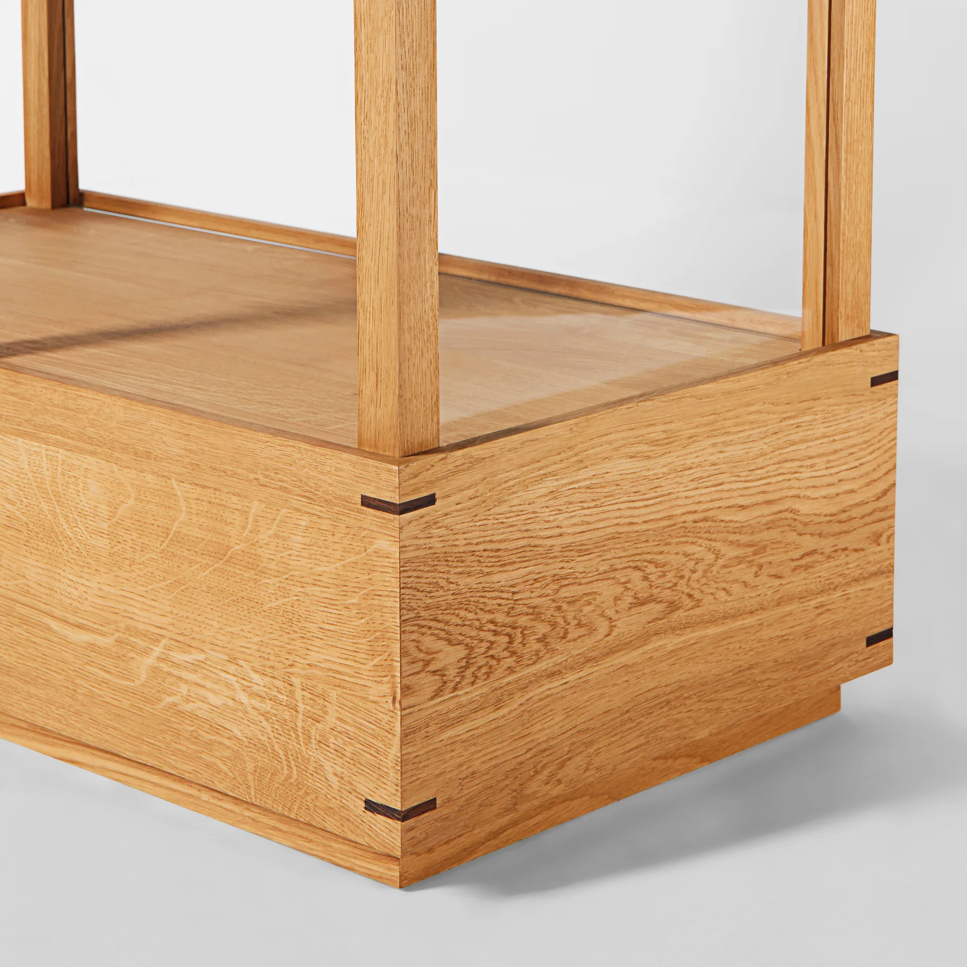 Vetrina Japanese large, Rovere oliato caldo Kristina Dam Studio