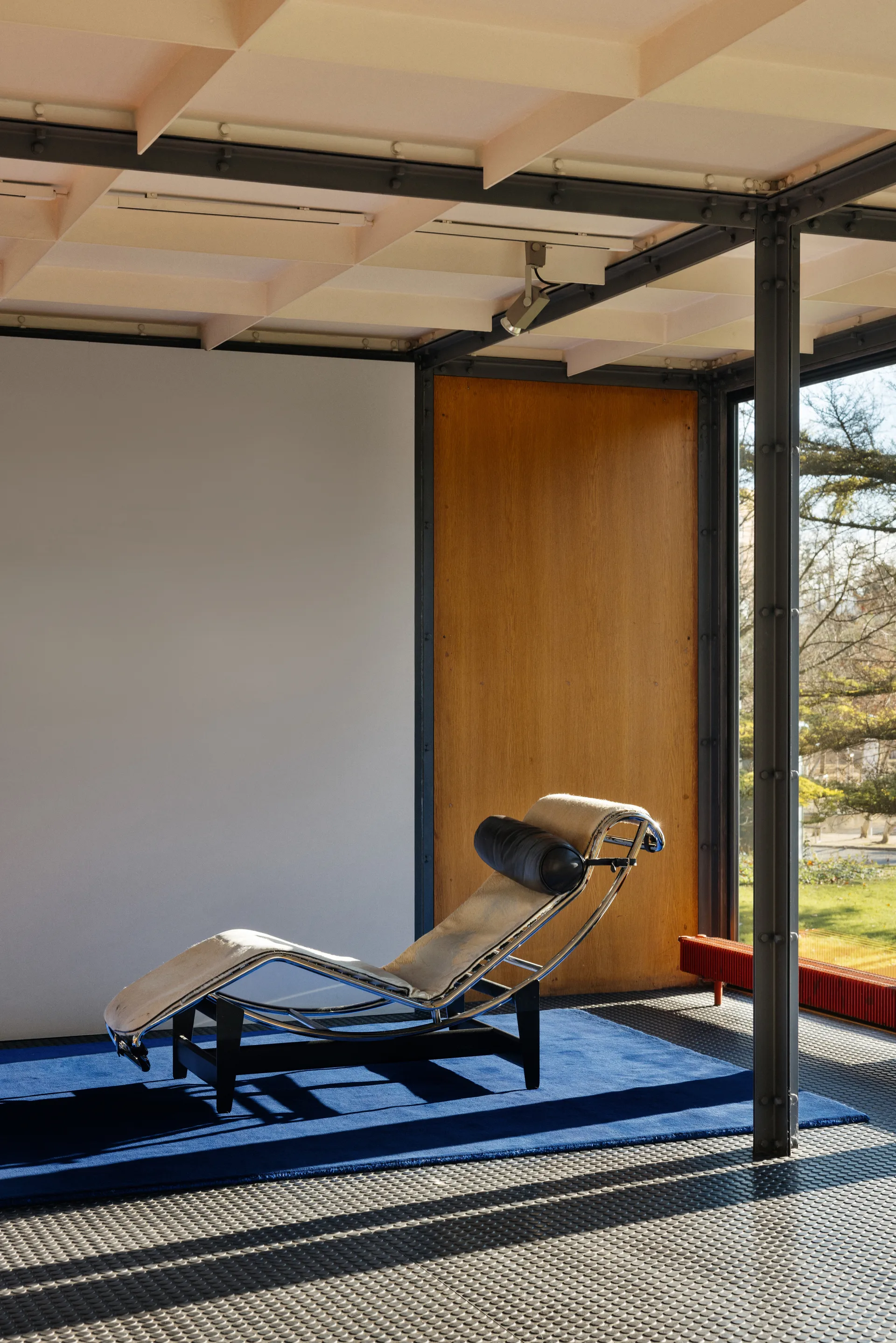 Tappeto in lana Solid Wool, Blu scuro, 250x350 cm Layered