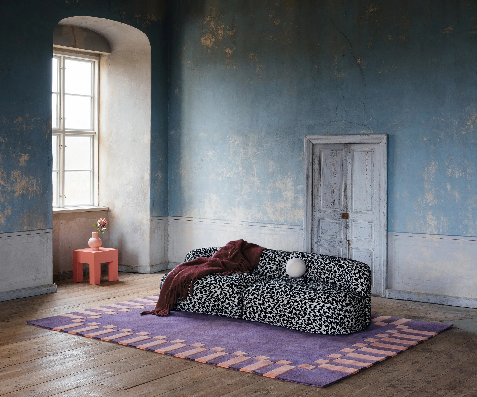 Tappeto in lana Teklan frame, Cobalt salmon, 250x350 cm Layered