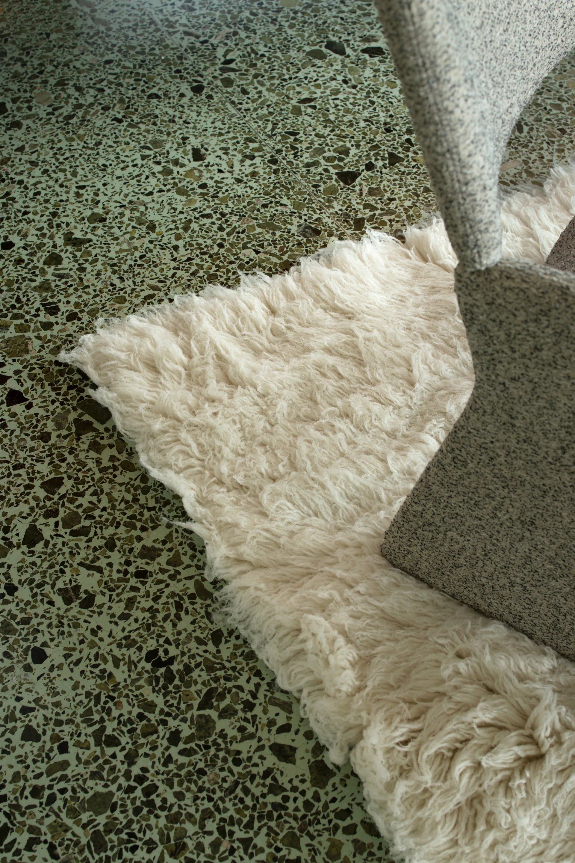 Tappeto Shaggy 180x270 cm, Bianco sporco Layered