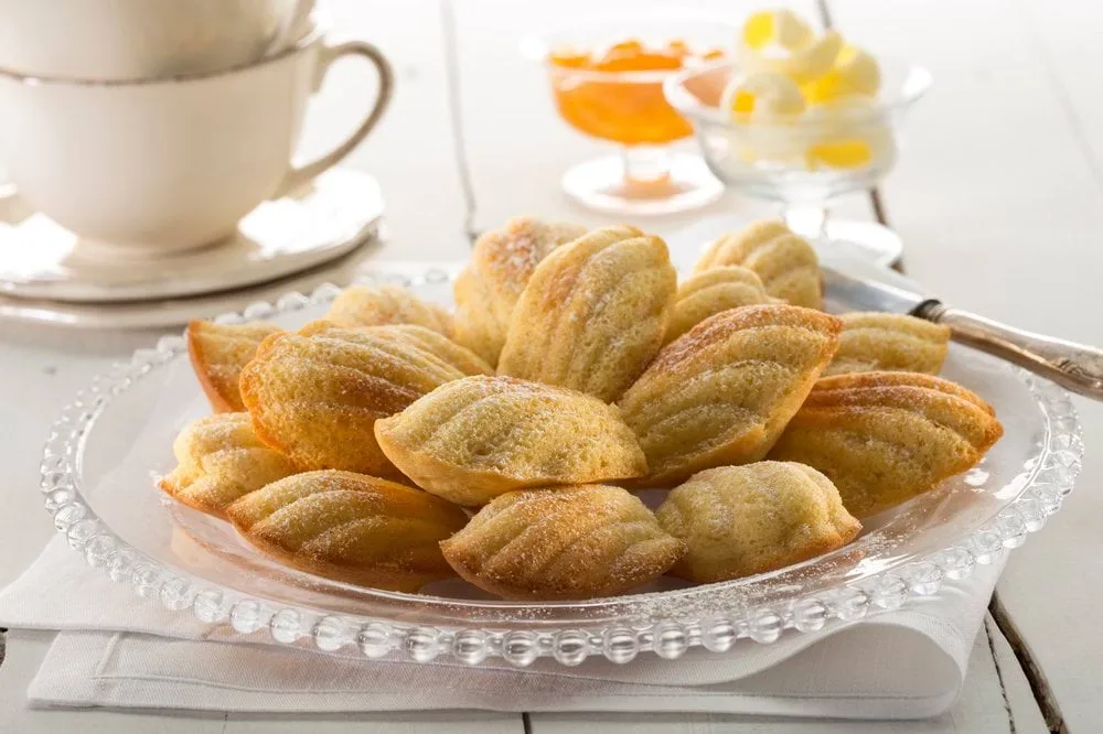 Formine mini in silicone Lékué per madeleines 20 pezzi, Rosso Lékué