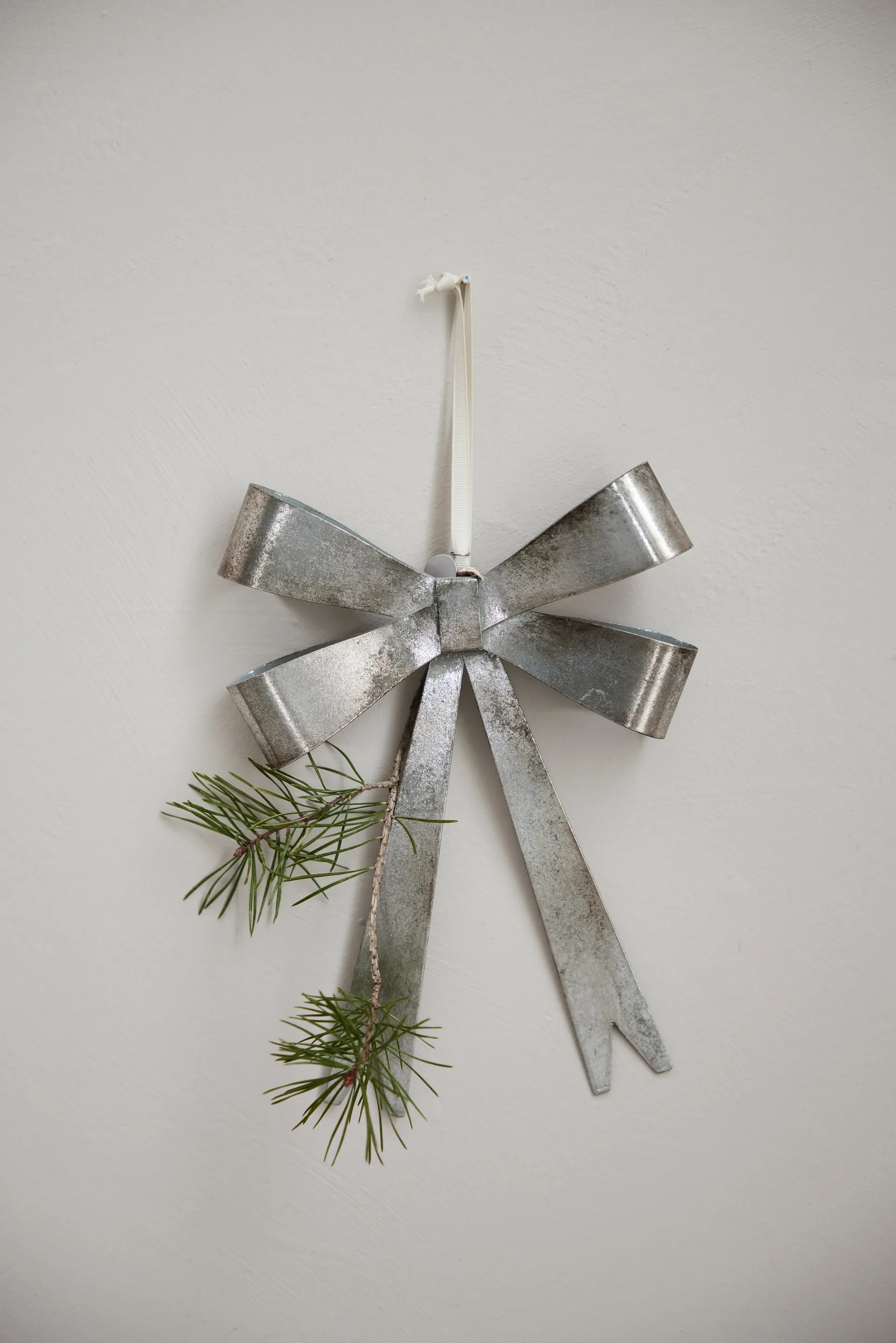 Ciondolo decorativo Missia con fiocco 25 cm, Argento Lene Bjerre