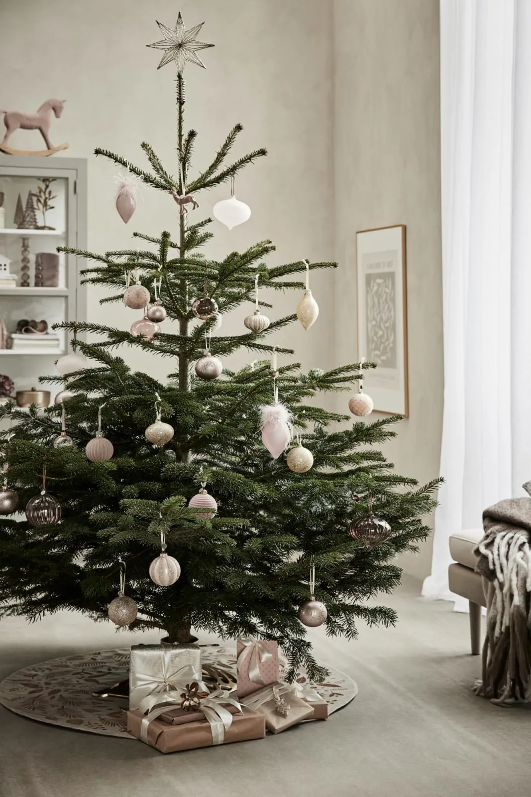 Decorazione natalizia Velvitie 14 cm, Oro chiaro Lene Bjerre