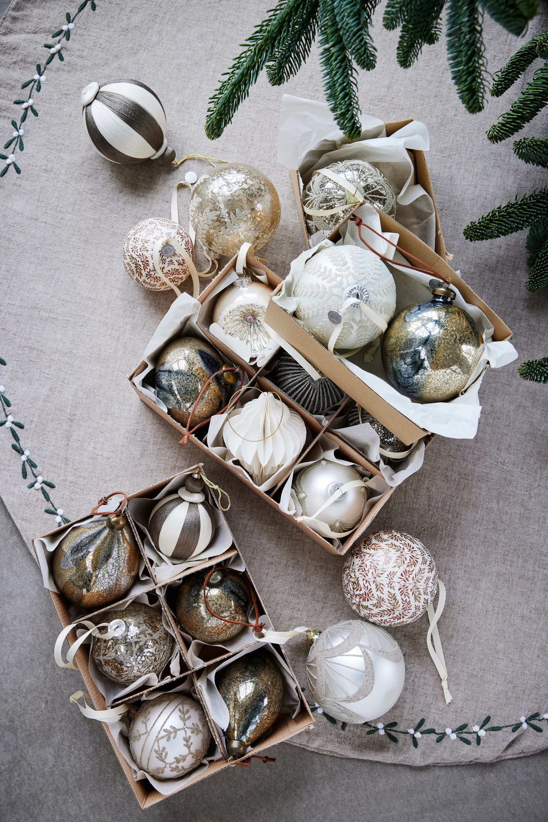 Pallina di Natale Agnes Ø8 cm, Off-white-marrone Lene Bjerre