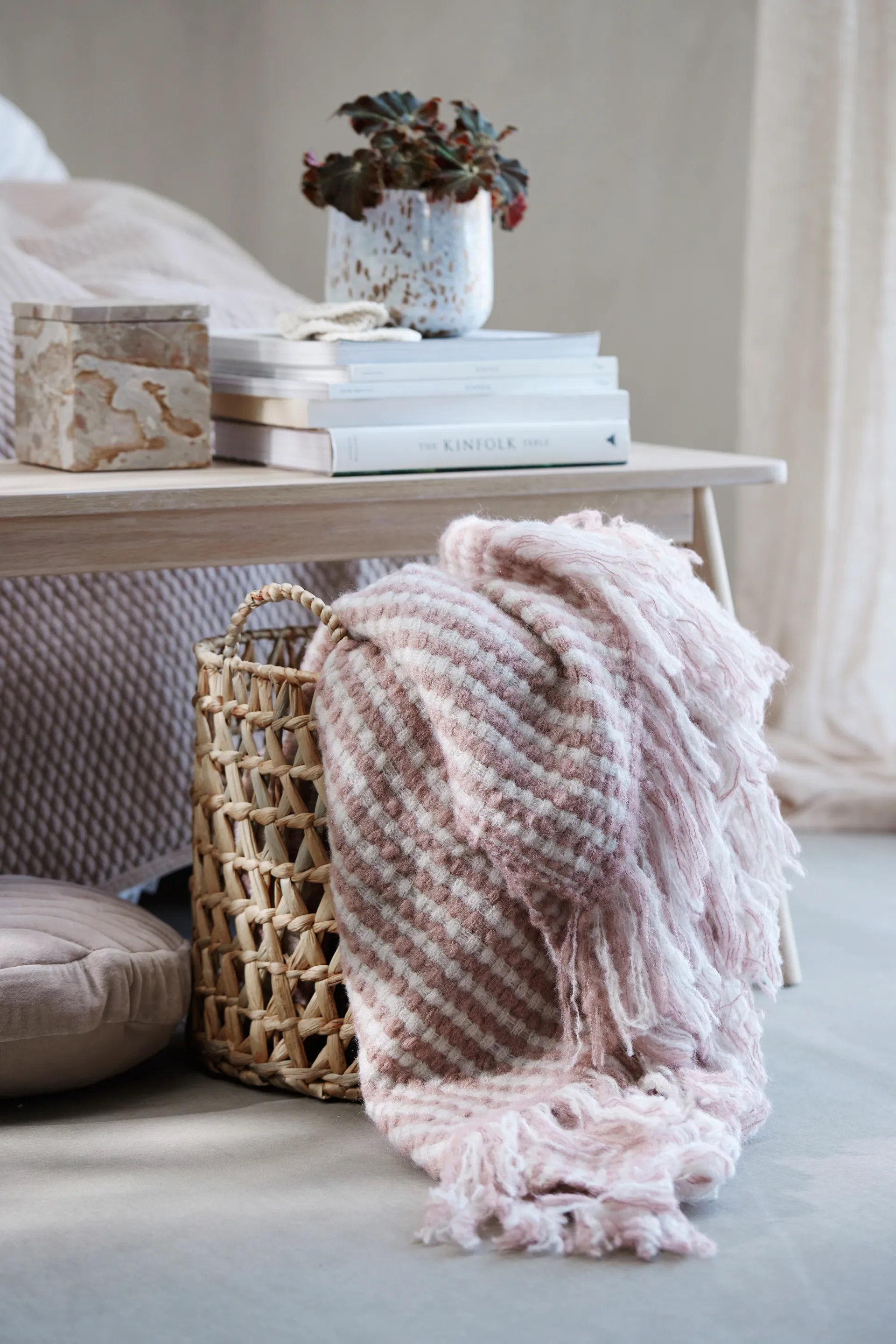 Portaoggetti Ellia in marmo, 12x12 cm, Lino Lene Bjerre