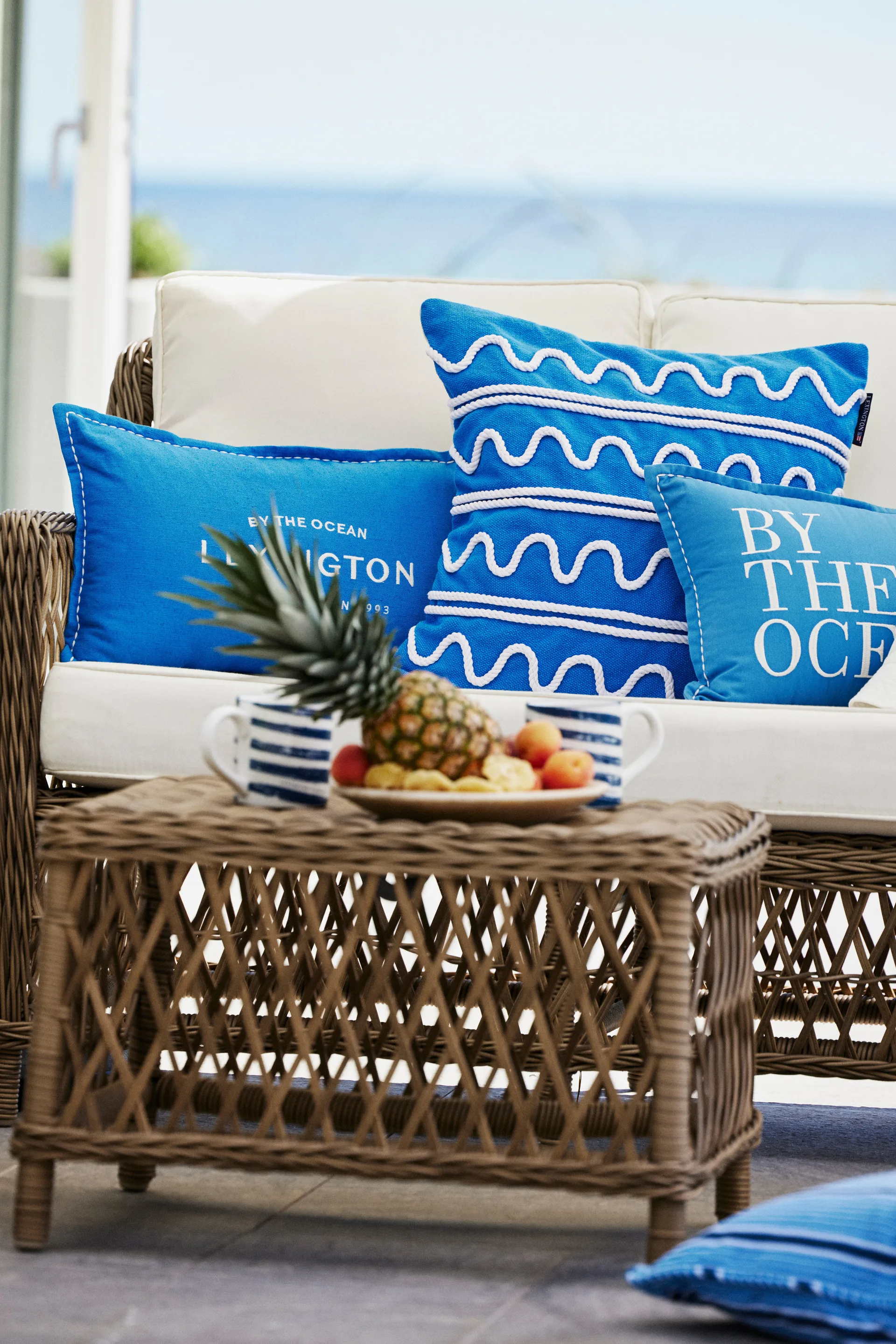 Cuscino in lino/cotone con logo ricamato 30x50 cm, Blu Lexington