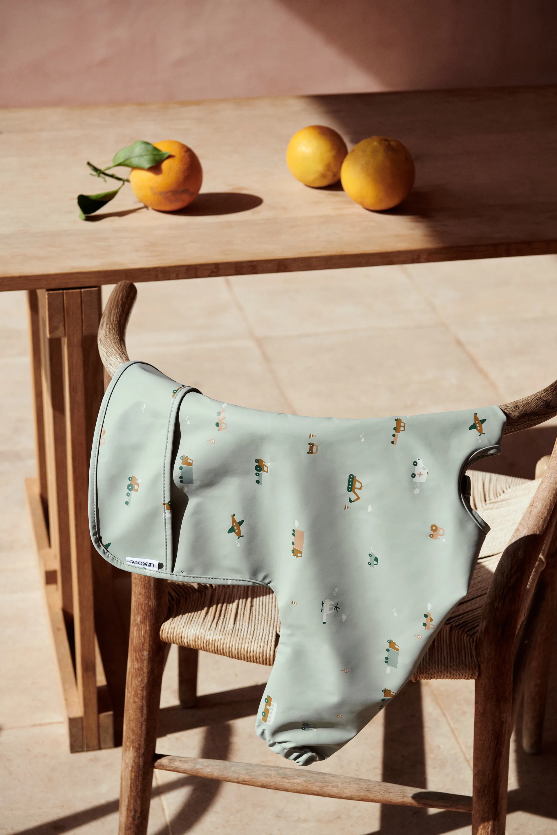 Bavaglino con maniche Merle, Vehicles-dove blue mix Liewood