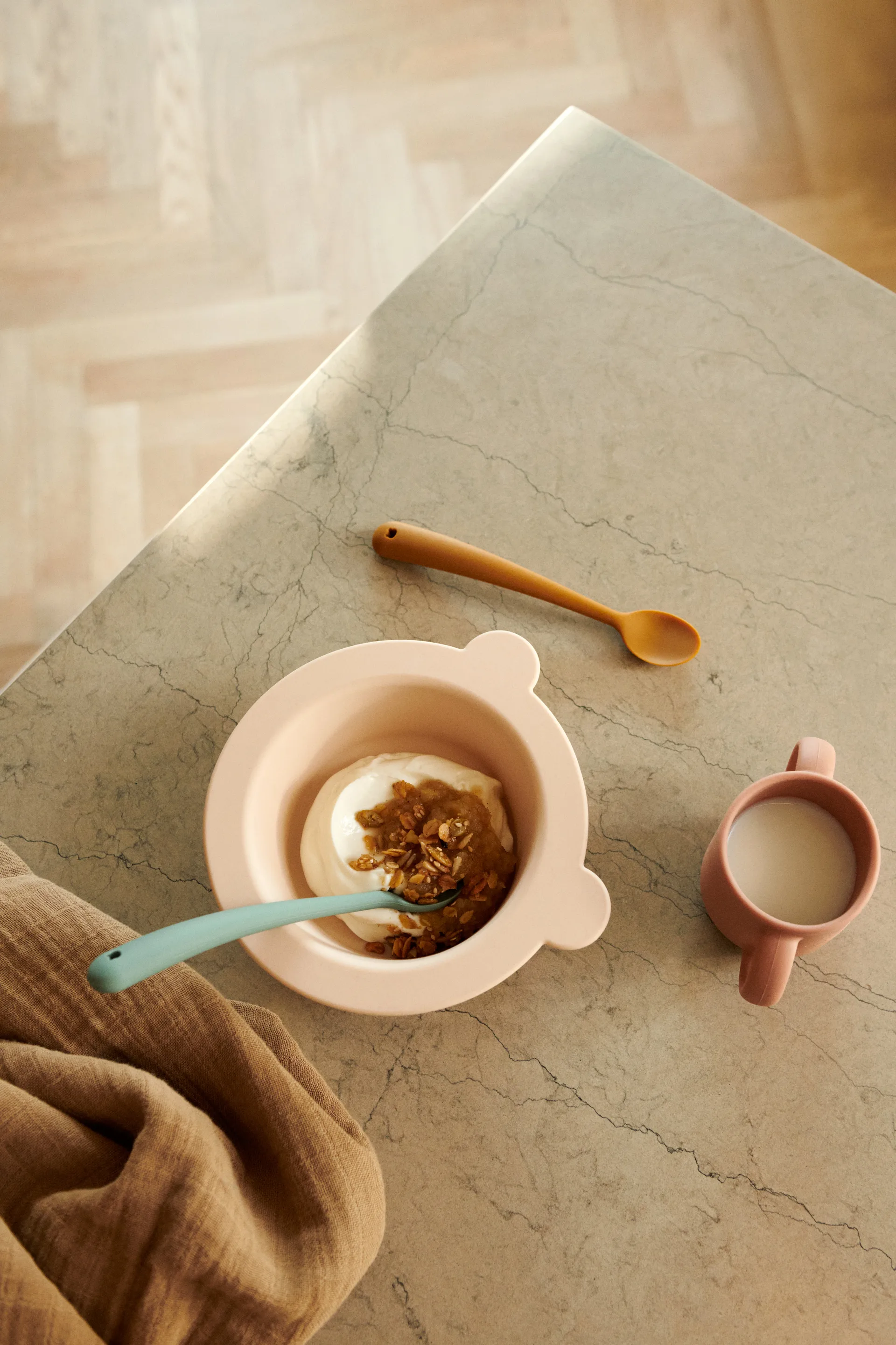 Ciotola con ventosa Peony Ø16 cm 2 pezzi, Mustard-tuscany rose mix Liewood