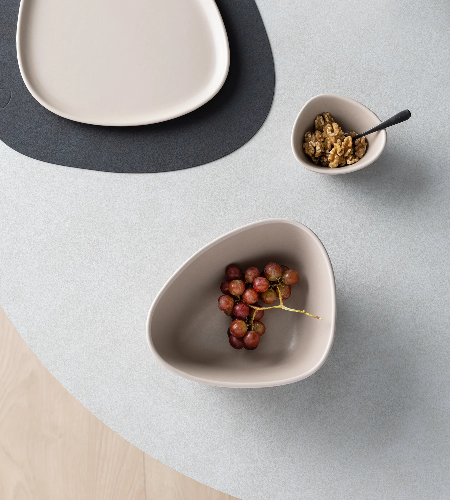 Ciotola Curve in Gres M 20x22 cm, Sand LIND DNA