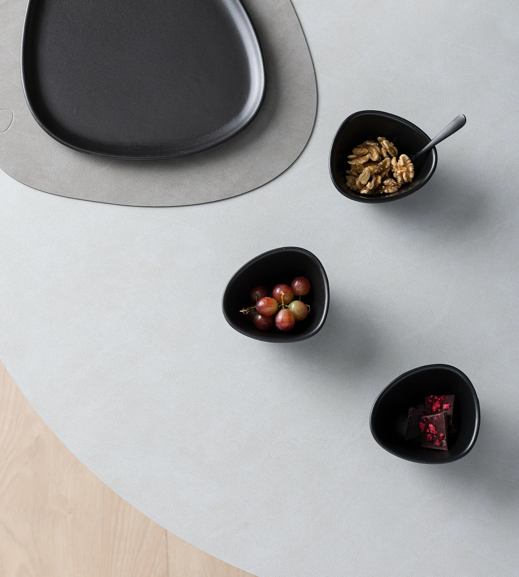 Curve Ciotola in Gres S 10x11 cm, nero LIND DNA