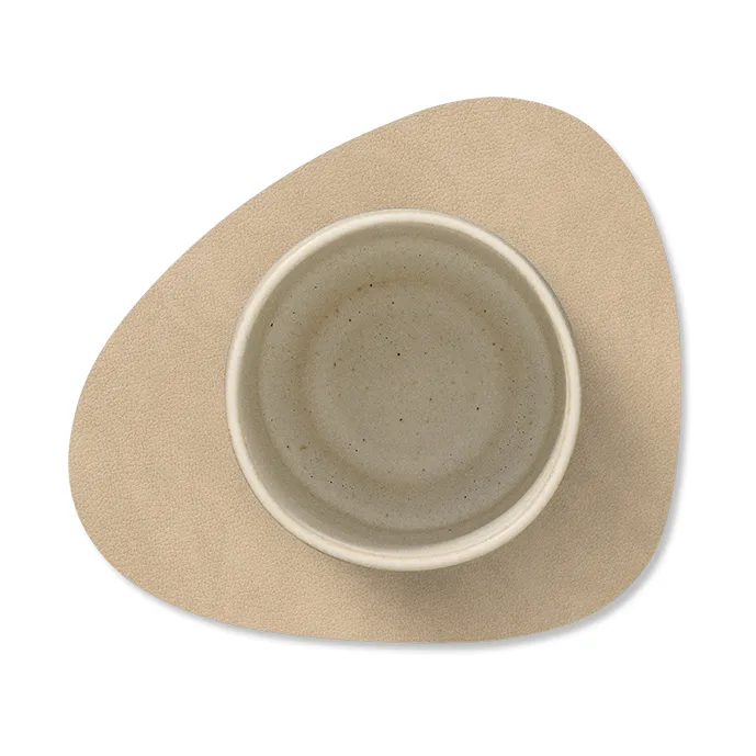 LindDNA Sottobicchiere A Cuore In Pelle Nupo Riciclata – 13x13 Cm, Grigio Chiaro, Sostenibile, Resistente Al Calore, Made In Denmark