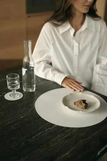 Tovaglietta in corduroy - Pure white, cerchio, L - LIND DNA