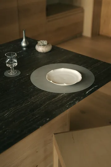 Tovaglietta Nupo - Grigio chiaro, cerchio, L - LIND DNA