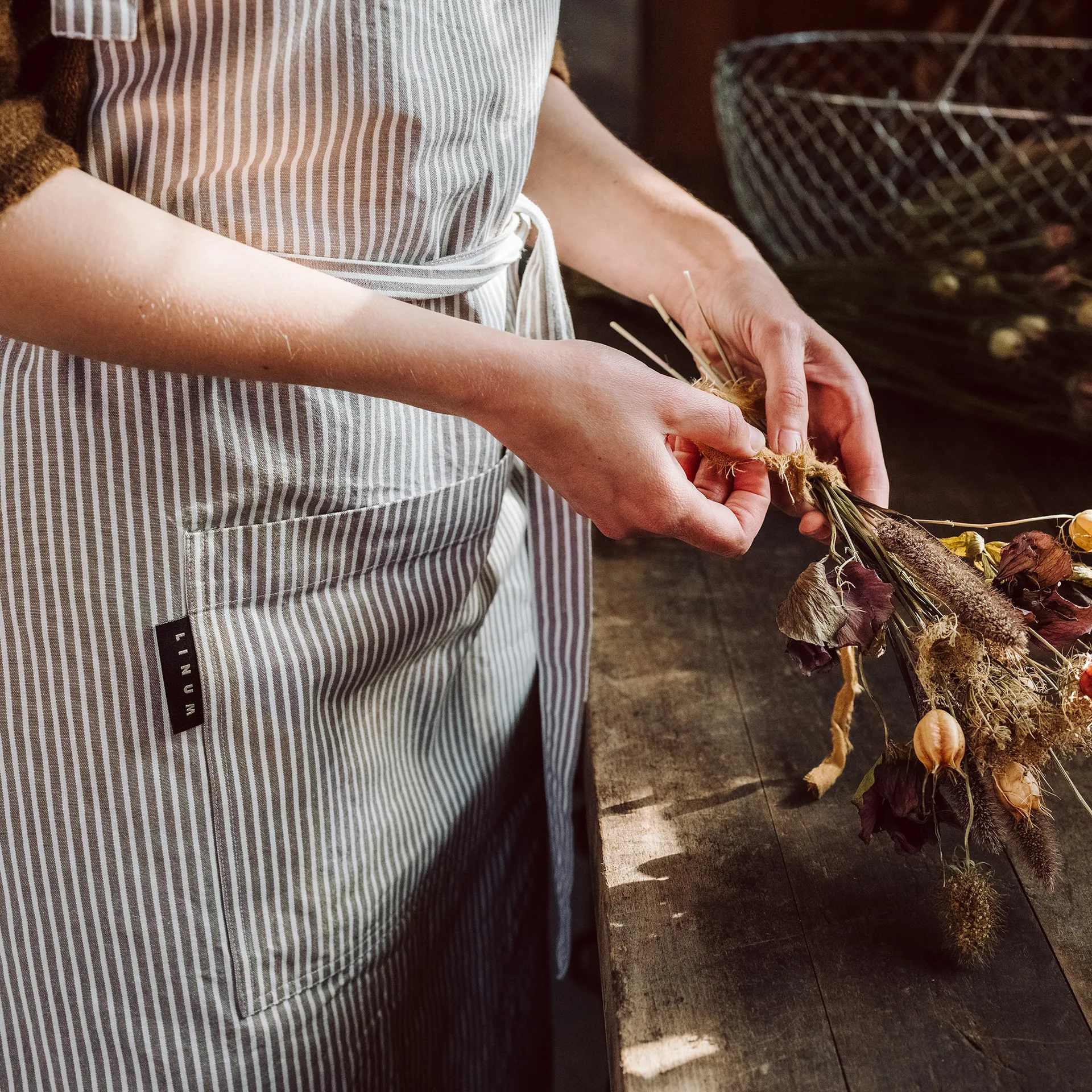 Grembiule Emma, Marrone talpa Linum