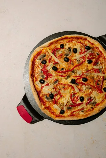 Pietra per pizza con manici in silicone - Ø38 cm - Lodge