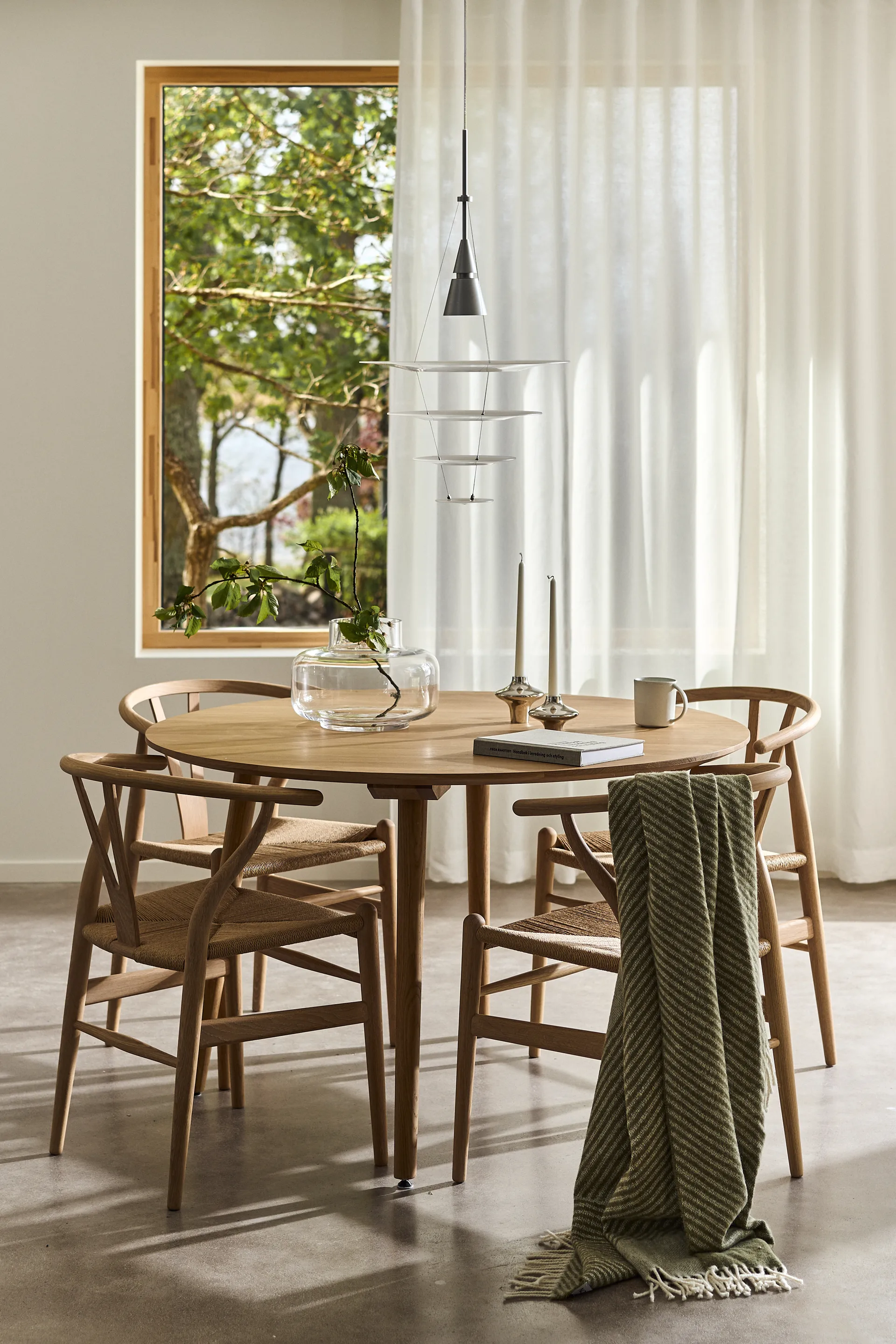 Lampada a sospensione Enigma 425, Bianco Louis Poulsen