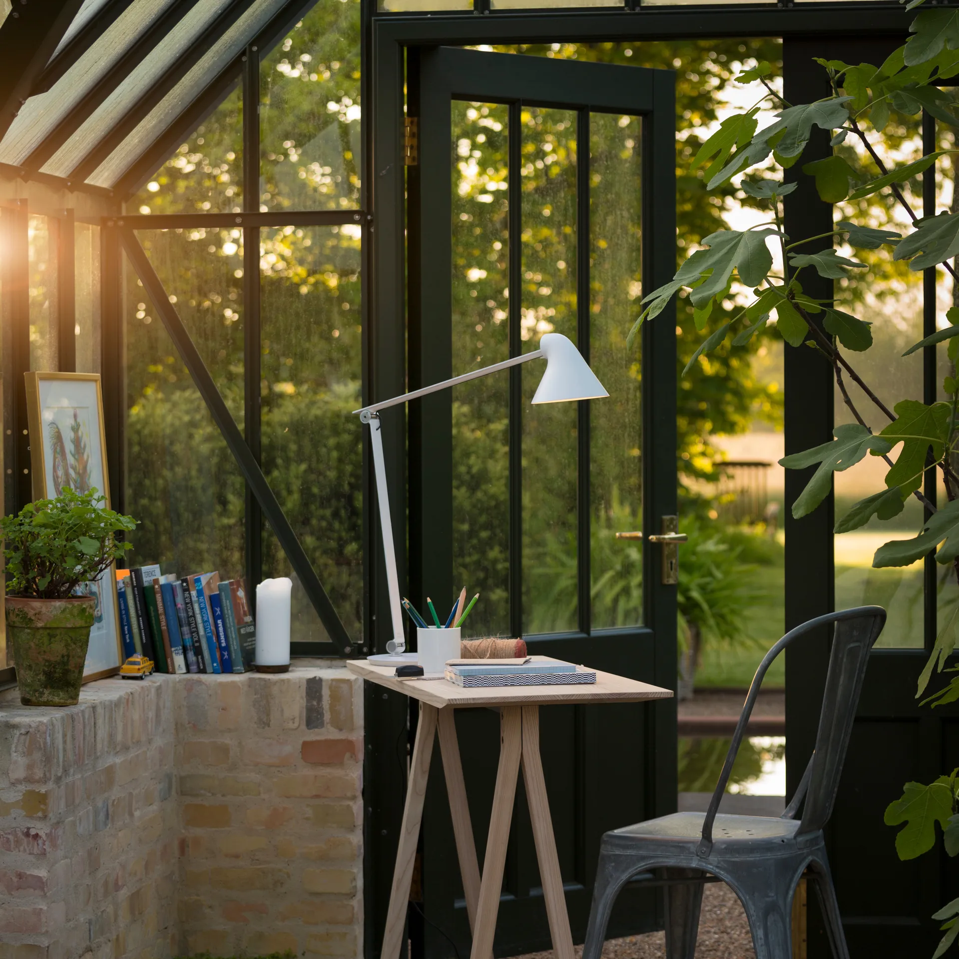 Lampada da tavolo NJP, Bianco Louis Poulsen