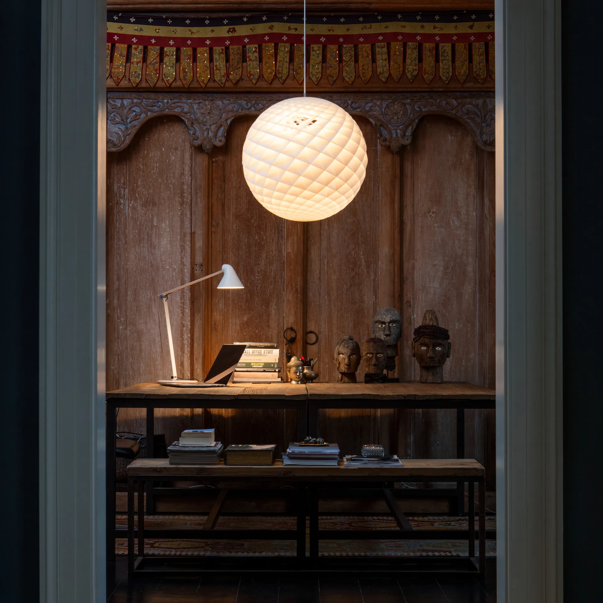 Lampada da tavolo NJP, Bianco Louis Poulsen