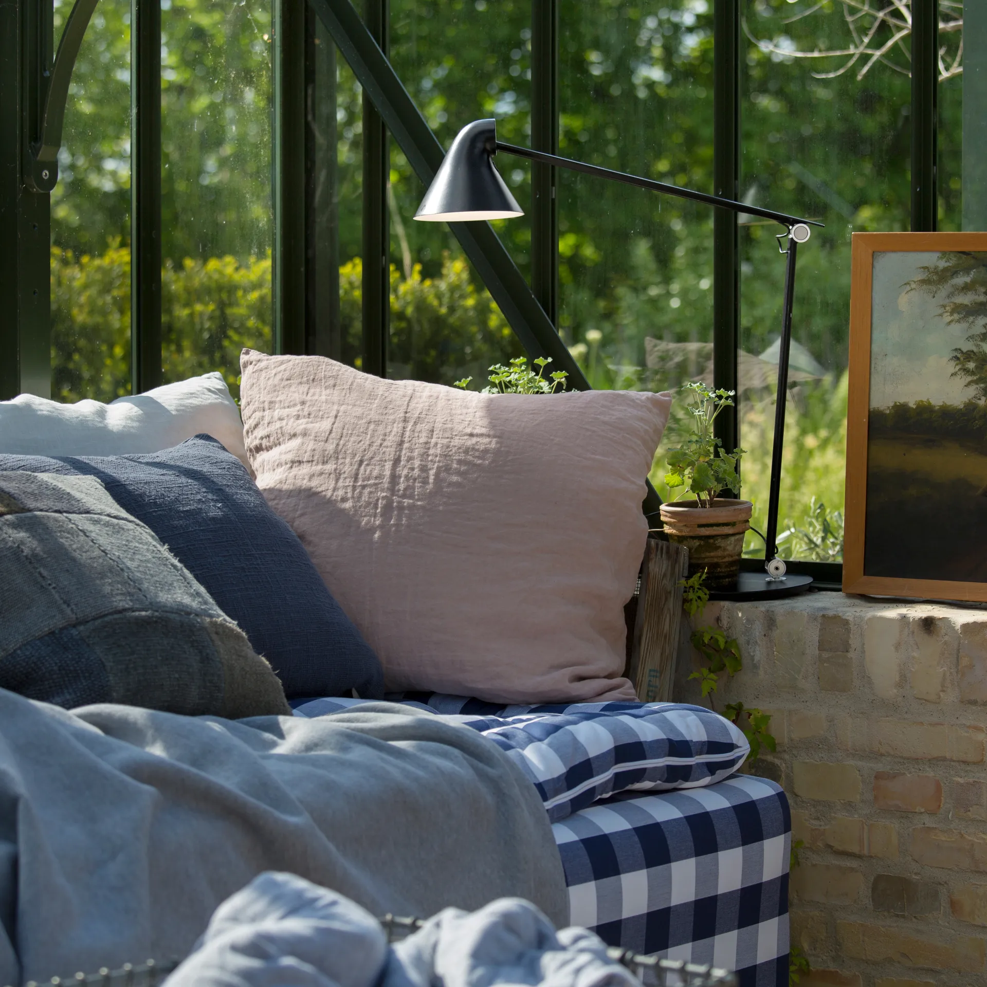 Lampada da tavolo NJP, Nero Louis Poulsen