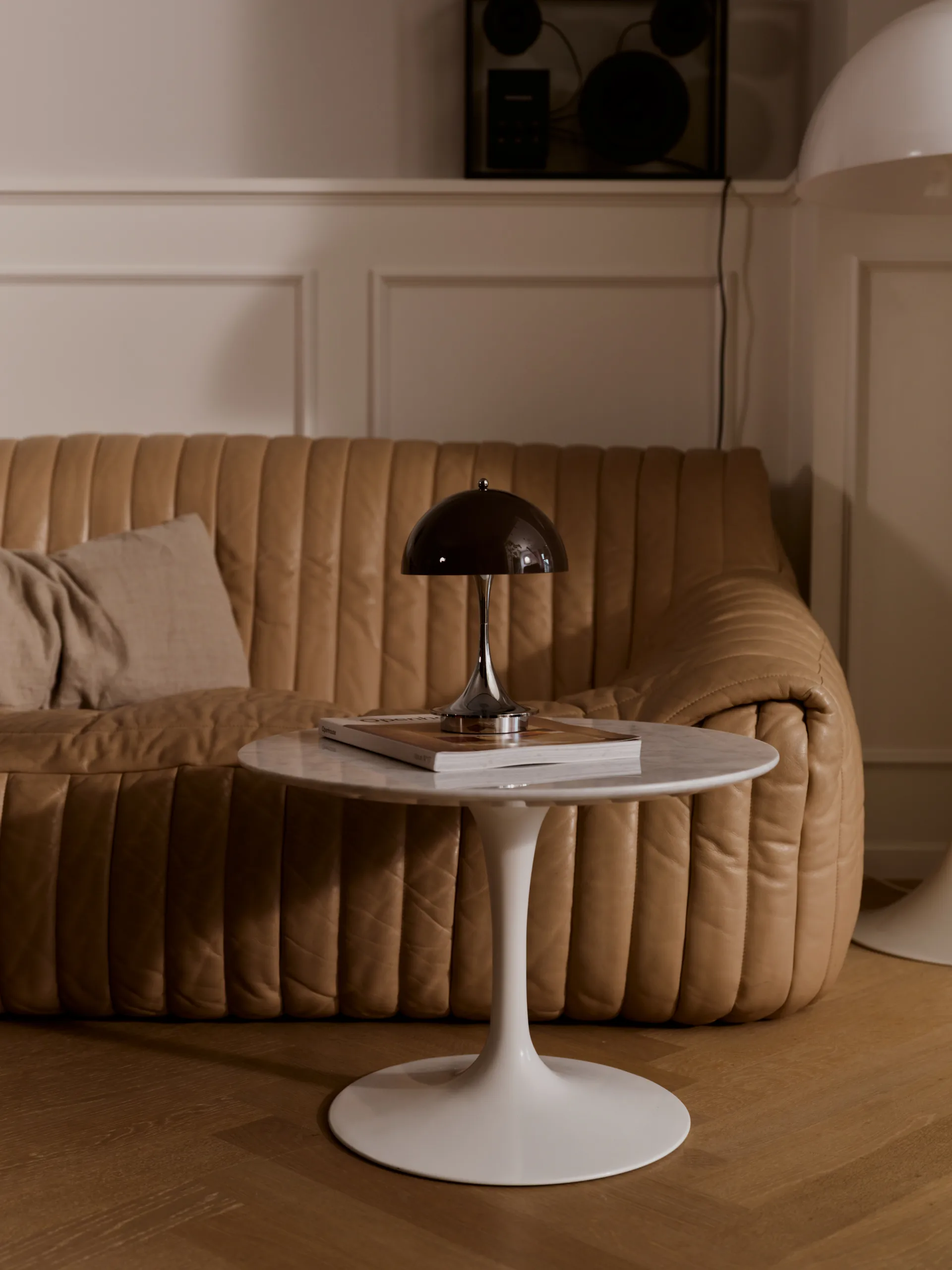 Lampada da tavolo Panthella 160 Portable v3, Original Opal Brown Louis Poulsen