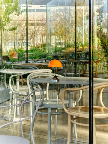 Lampada da tavolo Panthella 160 Portable v3 - Original Opal Orange - Louis Poulsen