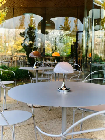 Lampada da tavolo Panthella 250 portable V3 - Original Opal Brown - Louis Poulsen